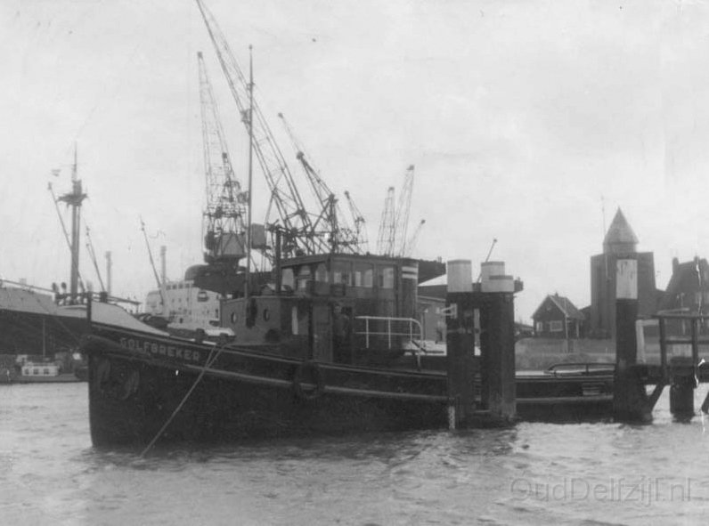 Sleepboot Golfbreker in oude Loodshaven later de Jachthaven.jpg